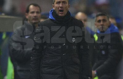 Război cu rivalele şi cu presa » Reacţie agresivă a lui Mihai Stoica: "Vreţi să vă învăţ eu cum se face?"