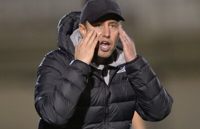 Telefonul roş-albastru » Cum a comunicat Laurenţiu Reghecampf cu steliştii la meciul cu Chiajna