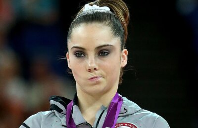 McKayla Maroney de la Soci! » Poza zilei: echipa de curling a Rusiei, suprinsă imediat după ce a fost eliminată :D