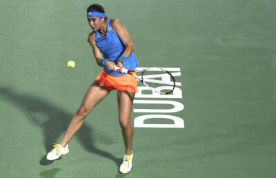 Înfrîngere rapidă » Sorana Cîrstea a fost eliminată de Caroline Wozniacki în sferturile turneului de la Dubai