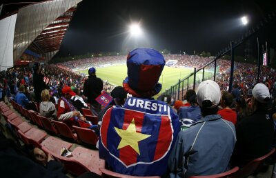 Preţ dublu în galerie » Suporterii Stelei pregătesc o coregrafie de zile mari la Derby de România