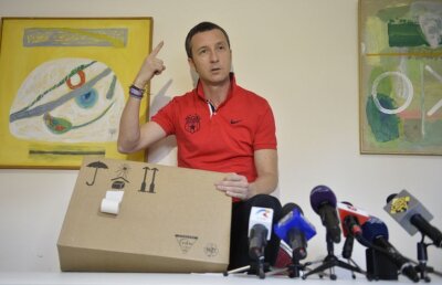 Răscoala a fost înăbuşită » Mihai Stoica bate în retragere! Anunţul făcut în această seară