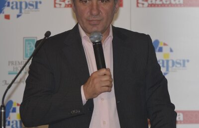 Gică Hagi îngrijorat înaintea tragerii la sorţi » Mesaj pentru Victor Piţurcă: "E imposibil"