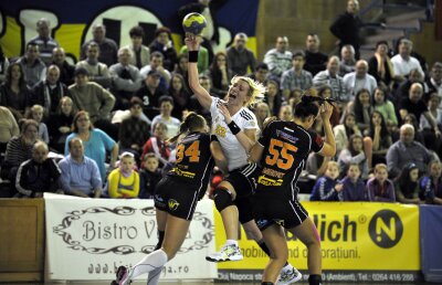Calificare compromisă » Jolidon Cluj a pierdut cu 21-28 meciul tur cu Fehervar