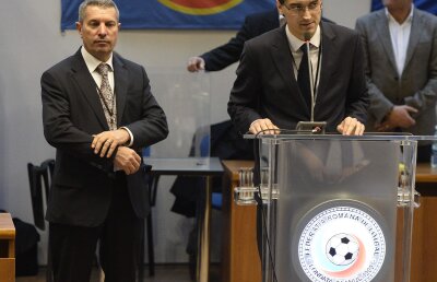 Primul discurs al lui Răzvan Burleanu din postura de preşedinte FRF! Mesaj pentru Kassai: "Aştept demisia dumneavoastră!"