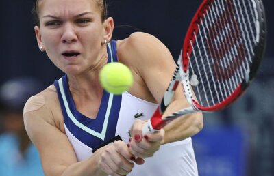Energie în deşert » Simona Halep a învins căldura şi pe Lucie Safarova la Indian Wells