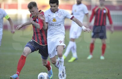 VIDEO şi FOTO Giuleştenii au pierdut derby-ul şi şefia Seriei I » Rapid - CSMS Iaşi 0-2
