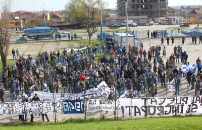 FOTO Suporterii lui FC U Craiova au protestat azi la stadionul "Ion Oblemenco"