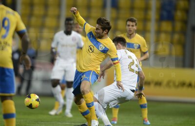 FOTO şi VIDEO Petrolul a remizat cu Astra la primul meci cu Răzvan Lucescu pe bancă » Steaua e tot mai departe de cele două