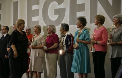 Campania GSP ”Refaceţi Rentele!” » Cazul straniu al campioanelor mondiale din '62: aceeaşi echipă, aceleaşi performanţe, rente diferite!