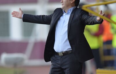 Ultimele detalii despre cumpărarea Rapidului » Viorel Moldovan: "Lucrurile sînt mai complicate decît am crezut!"