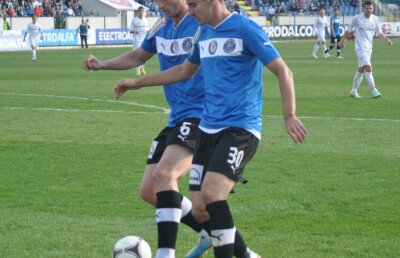 VIDEO Echipa lui Gică Hagi se scufundă, Dan Alexa la primul succes pe banca bănăţenilor » Viitorul - ACS Poli 1-2