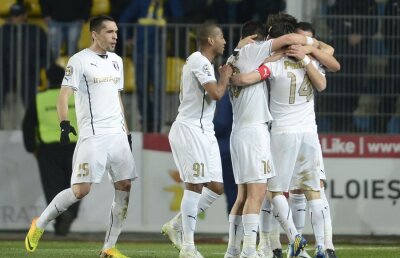 VIDEO Yazalde şi Alibec o menţin pe Astra în cursa de urmărire a Stelei » Ceahlăul - Astra 0-2