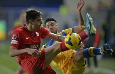 VIDEO+FOTO Juan Albin şi albinele » Petrolul a remizat cu Dinamo, 2-2, al patrulea egal din 4 meciuri cu Răzvan Lucescu pe bancă