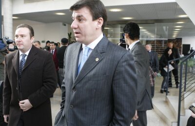 Răscoala lui Didi » Prodan e ameninţat cu demiterea după ce a afirmat că a plătit prime juniorilor din propriul buzunar