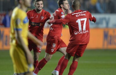 VIDEO Bărboianu i-a fascinat pe englezi » ”Cîinele roşu” a ajuns celebru