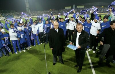 Şase poveşti de excepţie cu preşedintele Craiovei Maxima » "Domnule fotbalist", şampania şi Lada