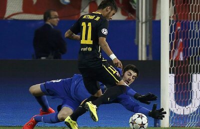 Plăteşti, joci! » Atletico ar trebui să achite o sumă uriaşă pentru a-l folosi pe Courtois într-o eventuală semifinală cu Chelsea! :O