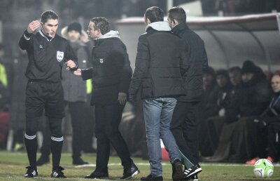 Arbitrează coşmarul lui Laurenţiu Reghecampf » CCA pregăteşte o delegare maliţioasă pentru antrenorul din Ghencea