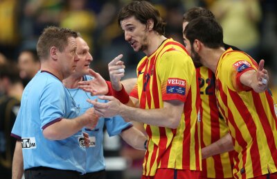 Decepţia bleu-grena! » Barcelona nu suferă doar la fotbal. Colaps şi la handbal: are şanse mici să prindă Final 4-ul Ligii