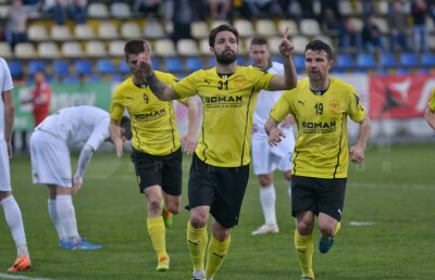 FOTO şi VIDEO » Dubla lui Grigorie şi golul lui Bruno Madeira au adus cele trei puncte Braşovului, 3-1 cu Chiajna