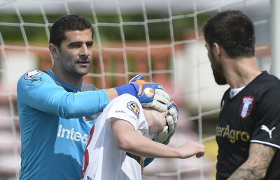 VIDEO Au caseta şi n-o arată?! » Dinamoviştii sînt bănuiţi că ascund înregistrarea bătăii dintre Dani Coman şi Valentin Lazăr