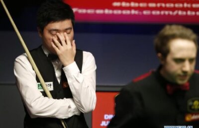 Turul groazei pentru favoriţi la CM snooker » Ding Junhui eliminat, Mark Selby încolţit. Toate rezultatele de la Crucible