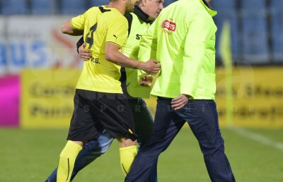 VIDEO Marius Constantin anti-Steaua » Fostul rapidist a făcut circ în Ghencea: s-a răfuit cu fanii roş-albaştrilor şi a fost eliminat