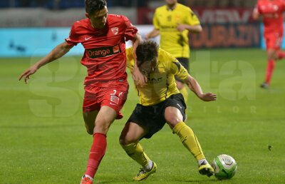 VIDEO şi FOTO Dinamo a fost de nerecunoscut la Braşov, unde a pierdut 2-0 » "Cîinii" au oprit o serie de 15 meciuri consecutive în care marcaseră