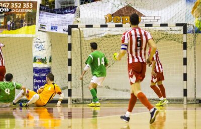 A inceput playoff-ul la futsal