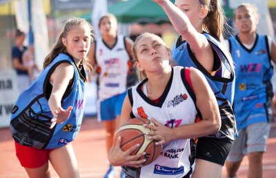 Vînează tricoul de campion » Au început înscrierile la ediţia aniversară a Sport Arena Streetball!