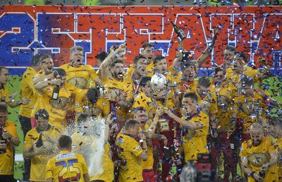 FOTO Petrecere de zile mari pe Naţional Arena » Steaua a sărbătorit cu stil titlul 25 alături de suporteri