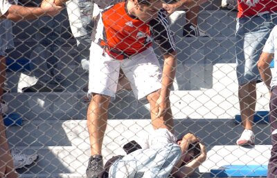 Ambuscade! » Ultraşii argentinieni vor să se răzbune pe fanii englezi la Mondial pentru războiul din Malvine