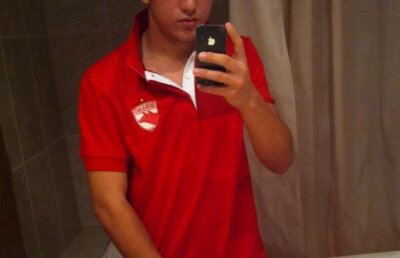 Robert Vîlceanu, "cîine" roşu! » După ce Steliano Filip s-a fotografiat în tricoul Stelei, un rival şi-a făcut un selfie dinamovist