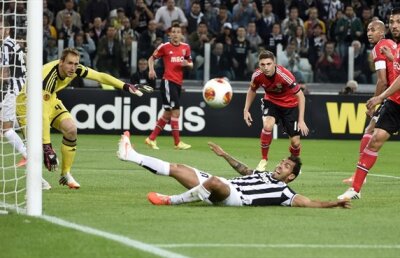 Înlocuitor surpriză pentru Iker Casillas » Real Madrid pregăteşte un transfer după gafele spaniolului la CM