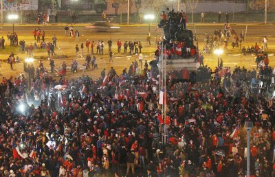VIDEO Nebunie la Santiago de Chile după golul lui Aranguiz » Liniştea oraşului a fost tulburată de bucuria fanilor :)