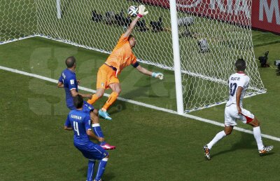 VIDEO şi FOTO Italia - Costa Rica 0-1 » Echipa din America Centrală e calificată în "optimi"! Italienii, meci decisiv cu Uruguay