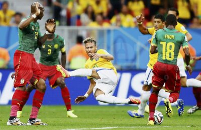 VIDEO+FOTO Club 100 » Brazilia s-a impus cu 4-1 în faţa Camerunului şi s-a calificat în optimi