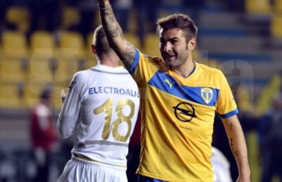 VIDEO Mutu e din nou în formă » Căpitanul Petrolului înscrie pe bandă rulantă