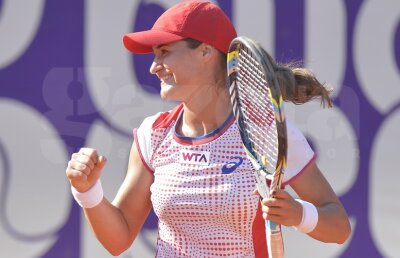 GALERIE FOTO Monica Niculescu şi Cristina Dinu, victorioase în prima zi de turneu BRD Bucharest Open