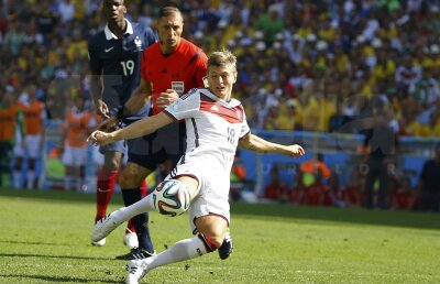 Maşina de pase a nemţilor trece în proprietatea Realului: cît va plăti clubul din Madrid pentru Toni Kroos