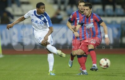 Pandurii refuză ultima ofertă pentru Nicandro Breeveld: ”Mihai Răduţ nu are cum să facă parte din tranzacţie”