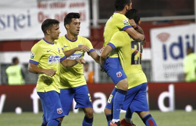 FOTO şi VIDEO Rapid - Steaua 1-3 » Giuleştenii au condus, dar au terminat în genunchi derby-ul cu rivala din Ghencea
