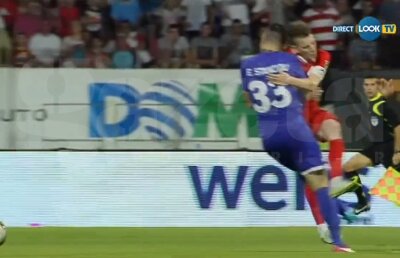 VIDEO Moment controversat în Dinamo - ASA Tg. Mureş » Eduard Stăncioiu l-a pus la pămînt pe Valentin Lazăr! Trebuia eliminat?