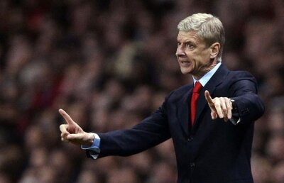 Arsene Wenger a intrat în luptă cu Louis van Gaal pentru semnătura unui campion mondial