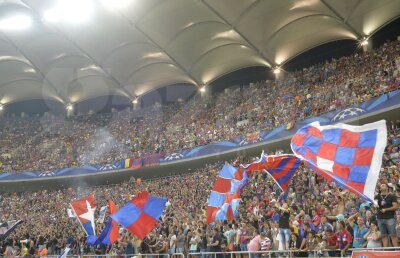 GALERIE FOTO Duelul galeriilor pe Naţional Arena: "Ţiganii, ţiganii" vs. "ŢSKA, ŢSKA!"