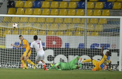 Alarmă la Petrolul! » Un titular s-a accidentat înainte de returul cu Dinamo Zagreb