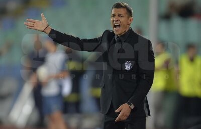 Costel Gâlcă anunţă schimbări la Steaua: "Vor mai pleca maximum doi jucători!"