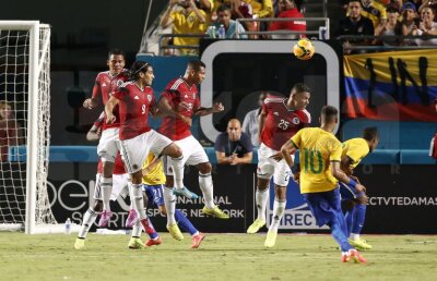 VIDEO Brazilia - Columbia 1-0 » Căpitanul Neymar a adus victoria pentru Dunga!