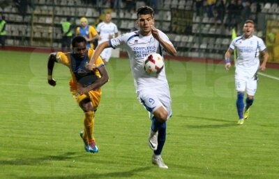 VIDEO Încă un pas greşit » Petrolul pierde contactul cu Steaua, după 1-1 cu Pandurii